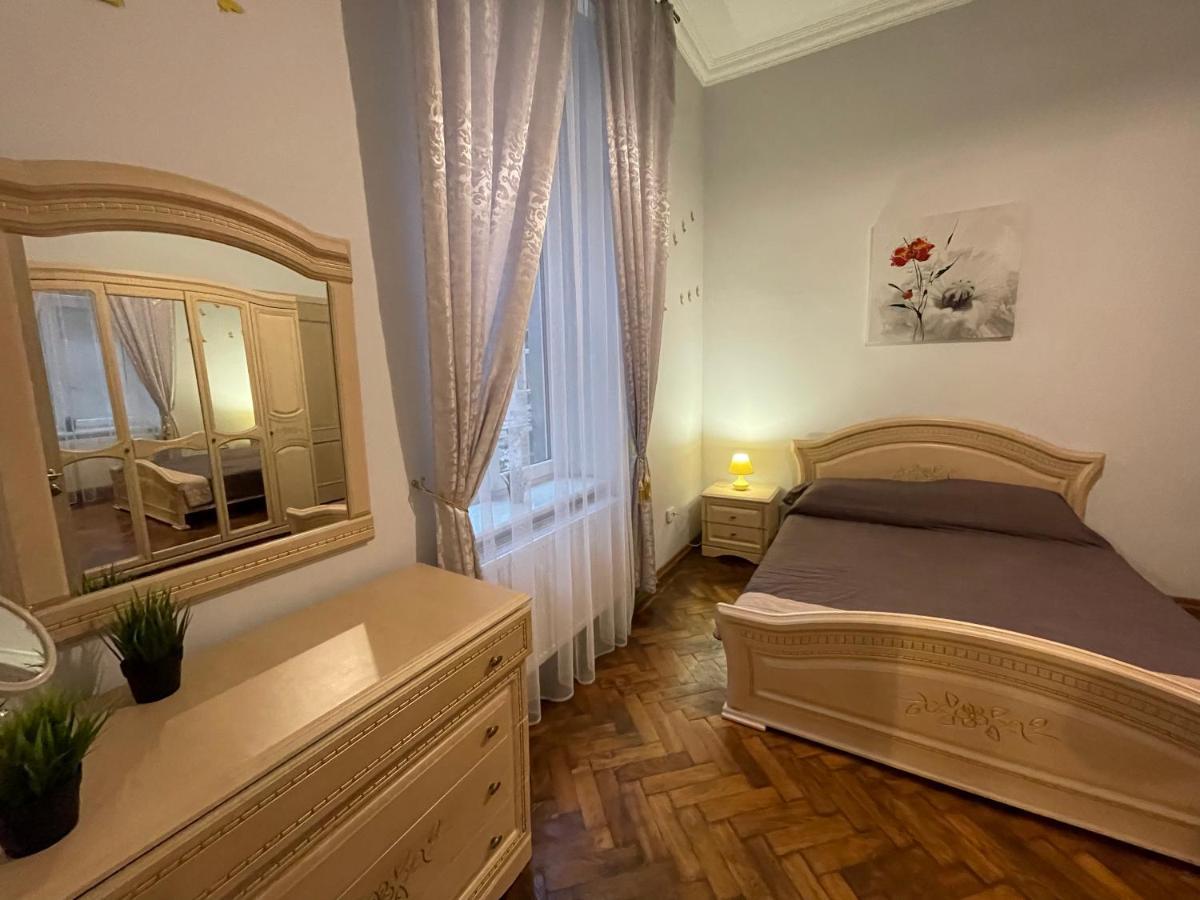 3 Rooms Apartments In The City Centr Leópolis Exterior foto