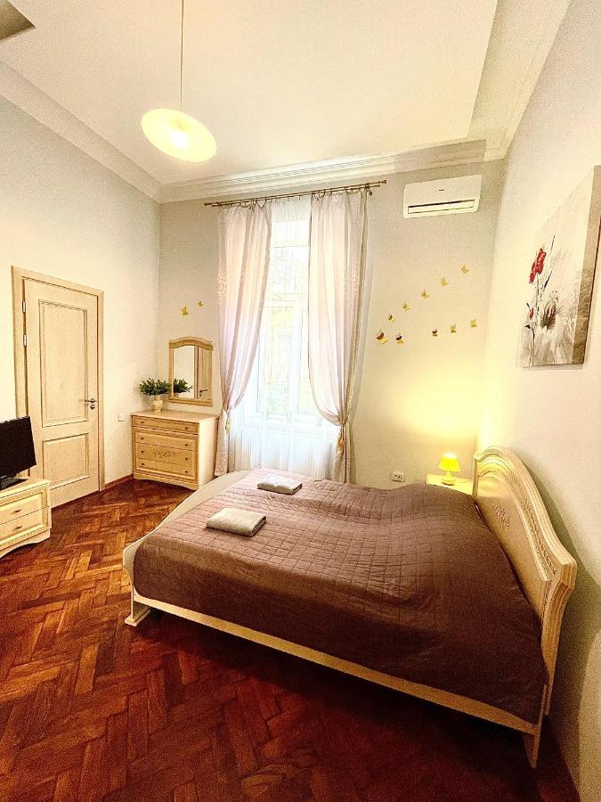3 Rooms Apartments In The City Centr Leópolis Exterior foto