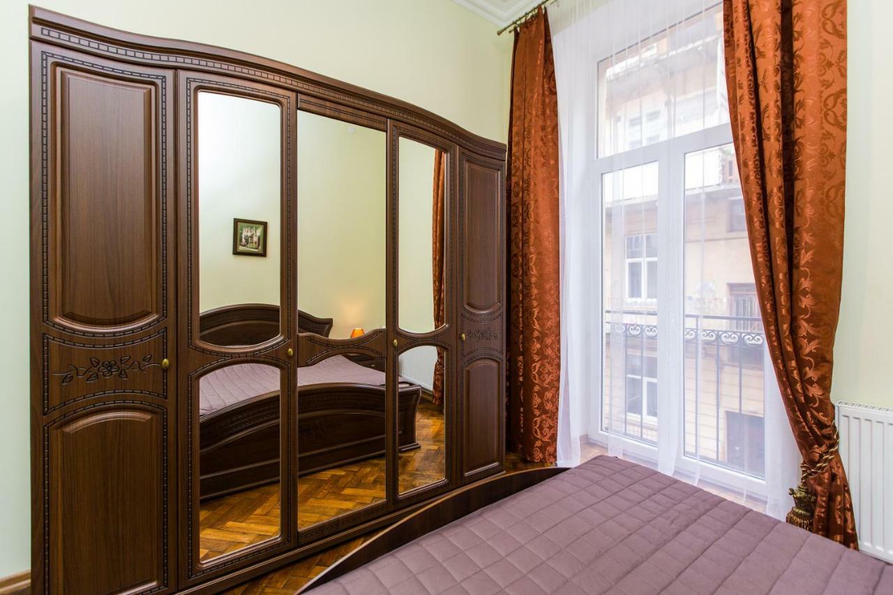 3 Rooms Apartments In The City Centr Leópolis Exterior foto