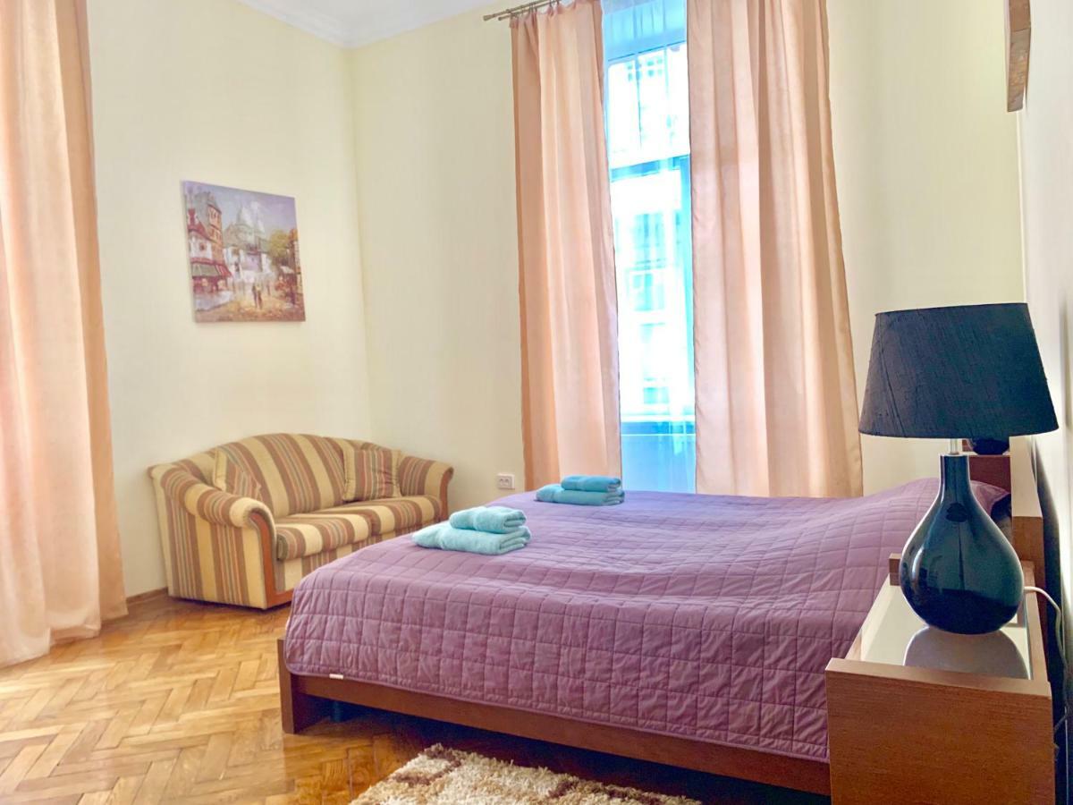 3 Rooms Apartments In The City Centr Leópolis Exterior foto